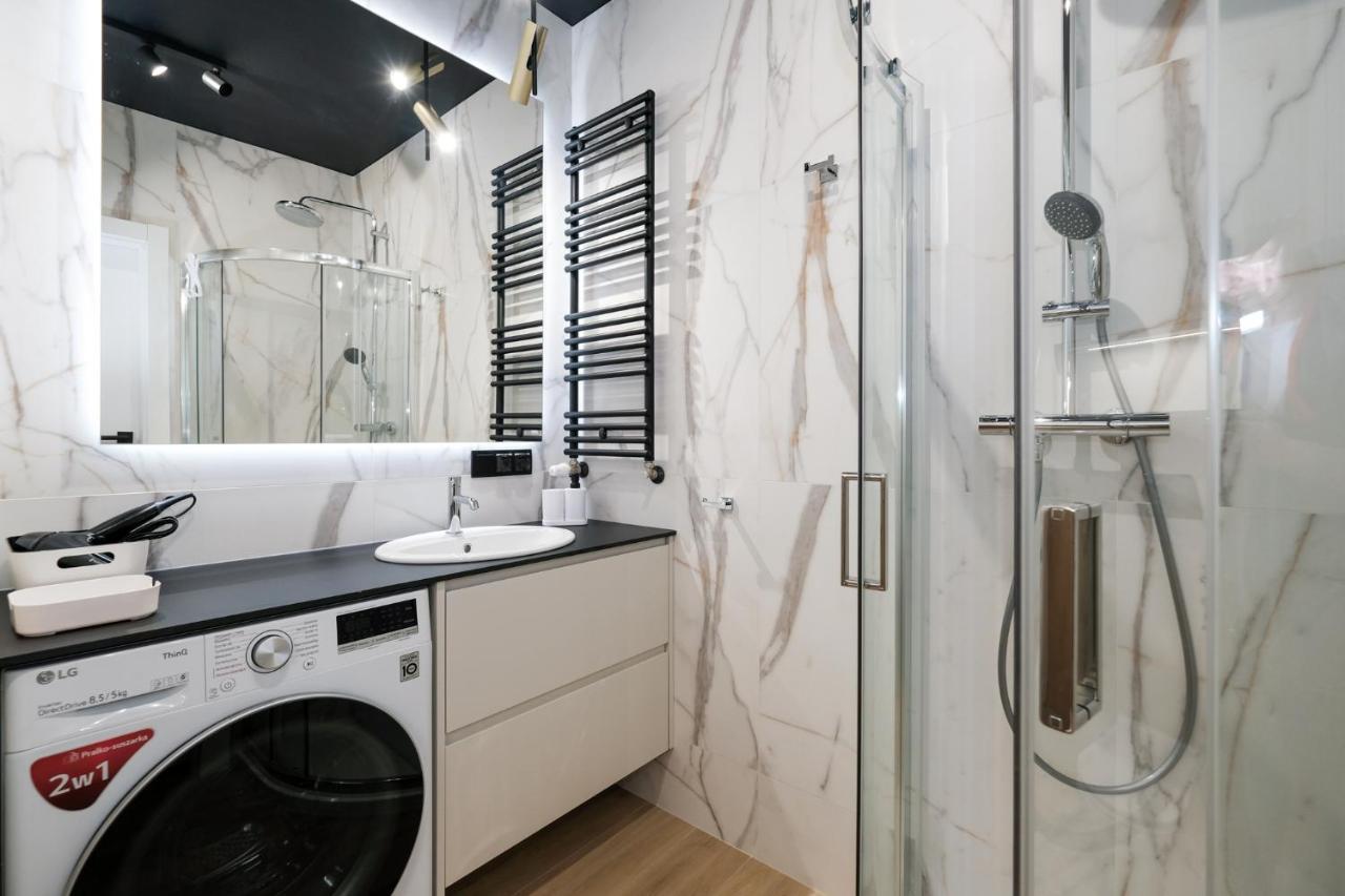 City Mood Apartamenty Lodz Fabryczna 450M Wszystko Nowe Luaran gambar