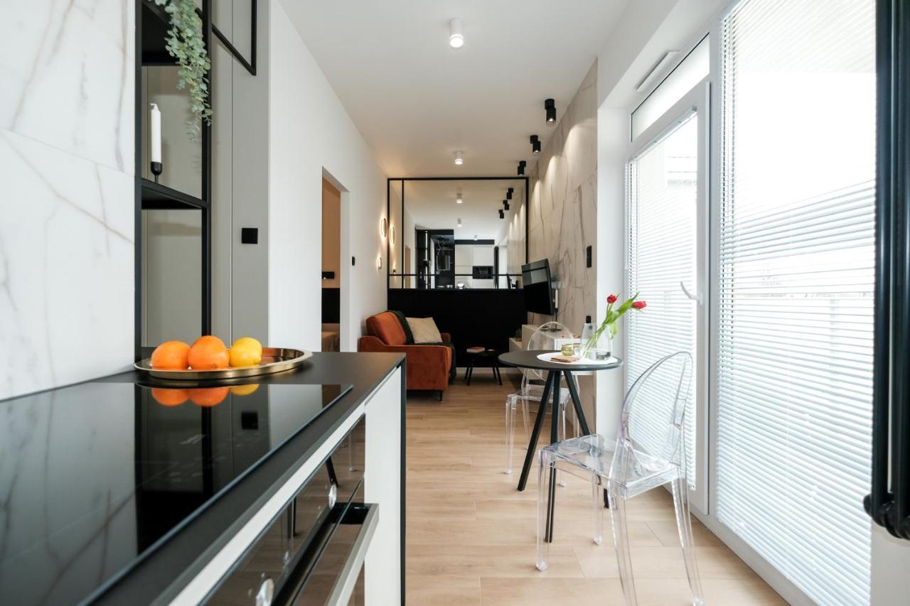 City Mood Apartamenty Lodz Fabryczna 450M Wszystko Nowe Luaran gambar