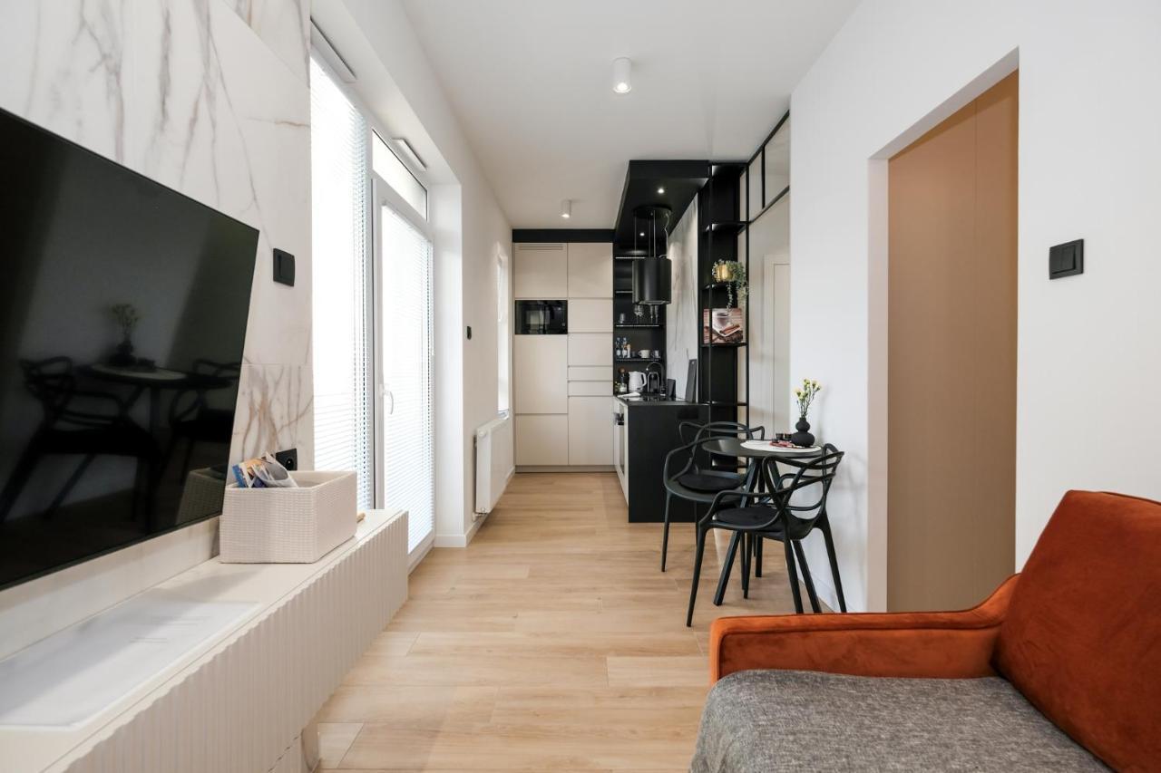 City Mood Apartamenty Lodz Fabryczna 450M Wszystko Nowe Luaran gambar