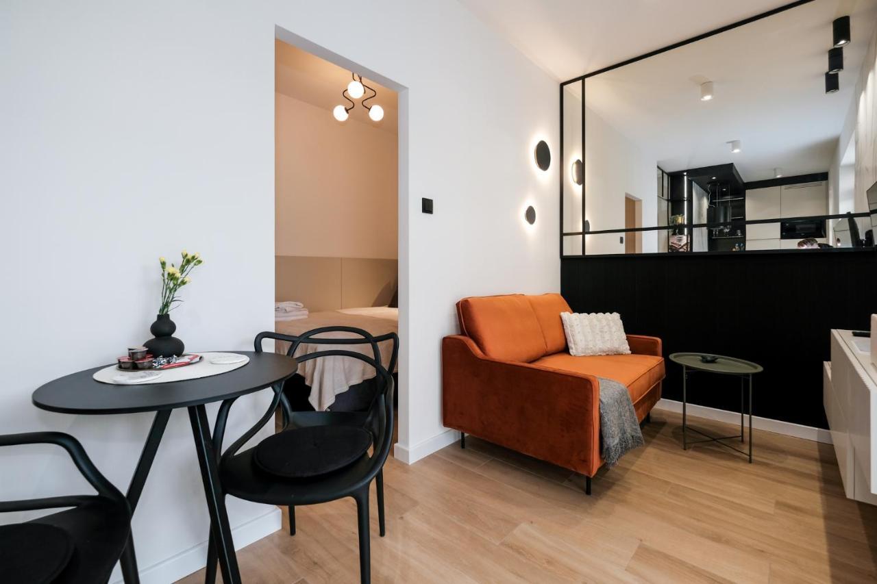 City Mood Apartamenty Lodz Fabryczna 450M Wszystko Nowe Luaran gambar
