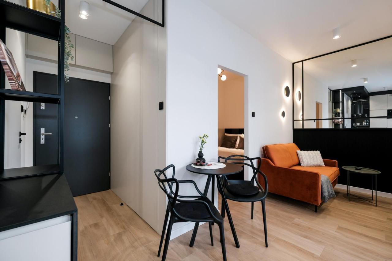 City Mood Apartamenty Lodz Fabryczna 450M Wszystko Nowe Luaran gambar